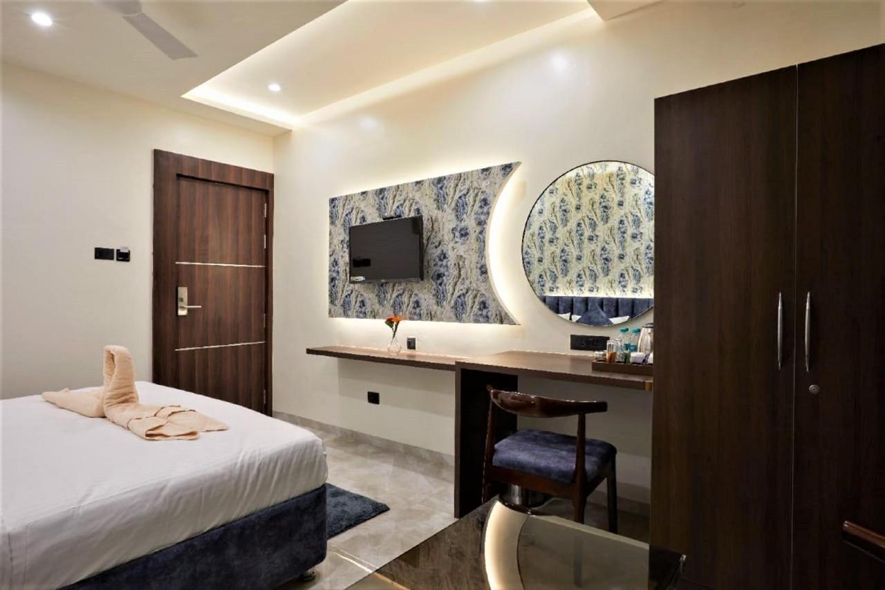 Hotel Rose Gold อาห์มาดนาการ์ ภายนอก รูปภาพ