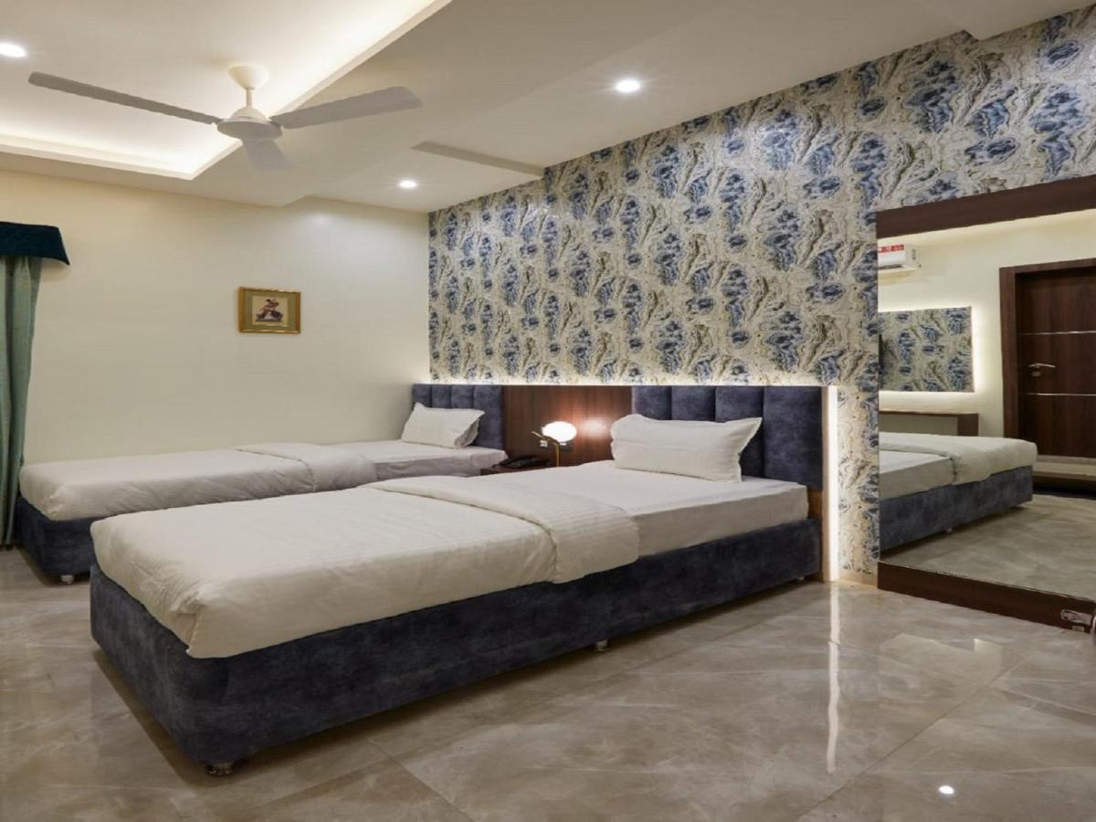 Hotel Rose Gold อาห์มาดนาการ์ ภายนอก รูปภาพ